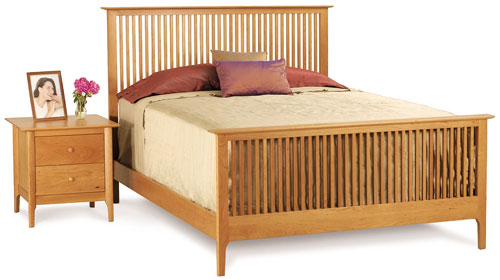 Sarah Spindle Bed 