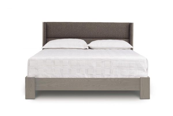 Sloane Bed with legs for mattress only in Oak
